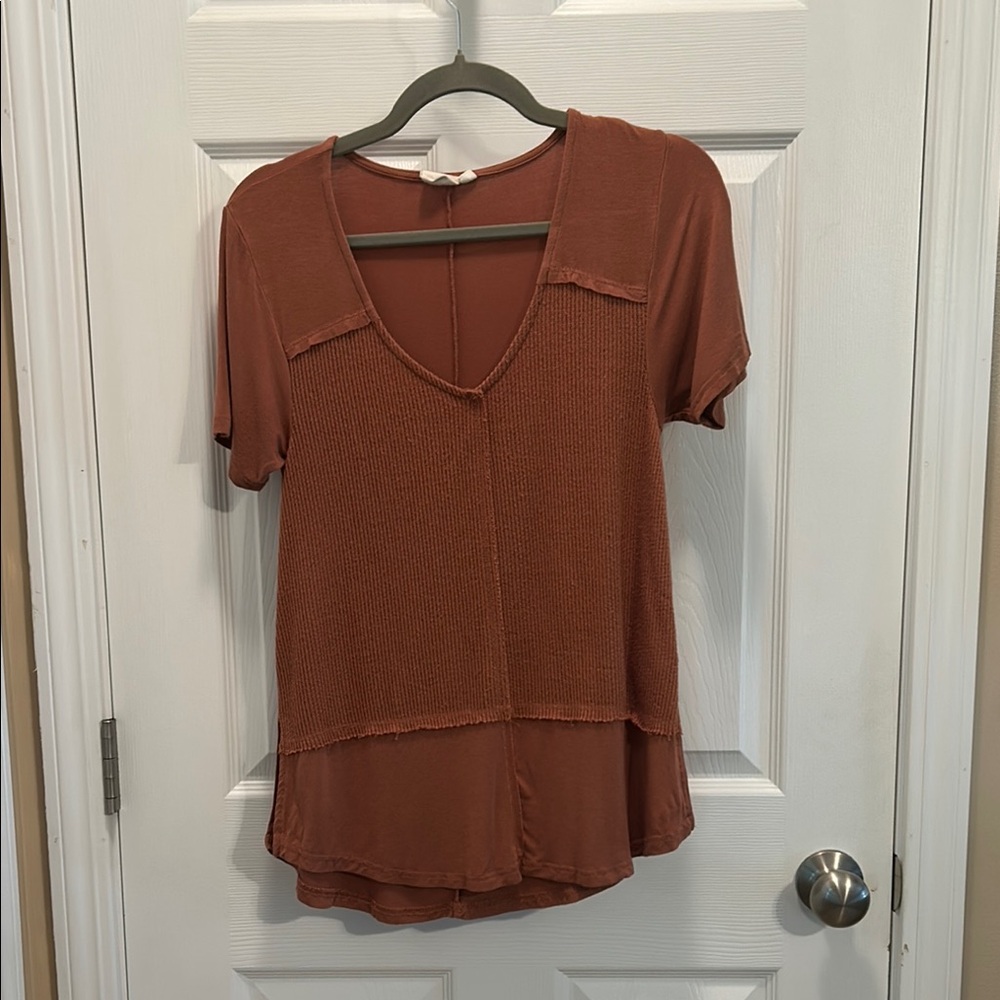 White Crow Terracotta Short Sleeve Top